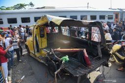 Anggota DPRD kawal penanganan medis korban angkot tertabrak KA di Medan