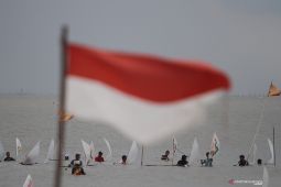 Lomba Balap Perahu Layar Mini