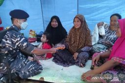 Peduli dampak banjir, Tim Lanal TBA periksa kesehatan warga