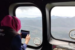 Gubernur Khofifah kembali pantau aktivitas Gunung Semeru melalui udara