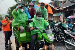 Bupati Bangli pimpin pembersihan batang dan ranting pohon perindang