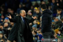 Everton pecat  Rafael Benitez