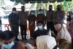 Fokopimcam Sosa Julu Palas gelar vaksinasi COVID-19 massal