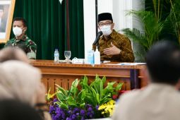 Ridwan Kamil imbau warga berdiam diri di rumah saat malam tahun baru
