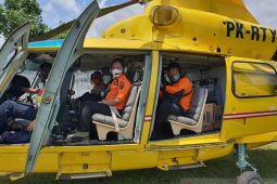 Bupati dan Wabup Lumajang gunakan heli pantau wilayah Pronojiwo