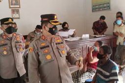 Tinjau vaksinasi di sejumlah desa, Kapolres Batubara berharap target 75 persen tercapai