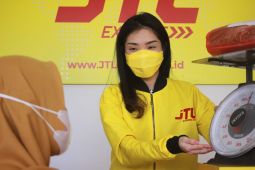 JTL Express fasilitasi pengiriman bantuan gratis bagi korban Semeru
