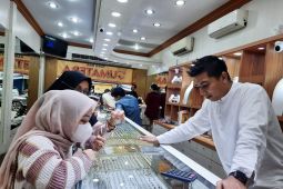 Di penghujung tahun minat masyarakat Jambi beli emas meningkat