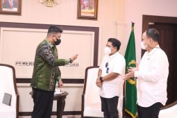 Wali Kota Medan terima 20 pohon tabebuya dari PT Jasa Raharja
