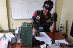Radio amatir antar-penduduk jadi tumpuan komunikasi evakuasi di korban erupsi Gunung Semeru