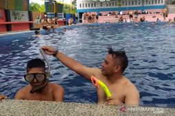 Kesiapan tempur, Danlanal TBA pimpin prajurit latihan renang-scuba