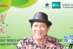 Adaro bersama Gol A Gong lahirkan penulis
