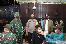Banjar gelar vaksinasi warga siang malam