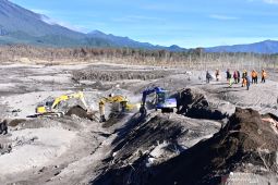 Pencarian korban bencana Semeru dihentikan, 28 jenazah teridentifikasi