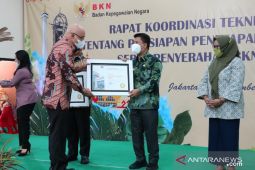 Bupati Sambas dapat peringkat III dalam BKN Award 2021