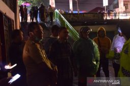 Sungai Aek Sibontar meluap hantam 1 bangunan bertingkat pinggir DAS