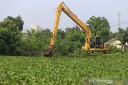 Normalisasi embung pengendali banjir