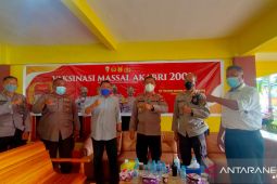 Vaksinasi massal Polres Singkawang dalam rangka 20 tahun Akabri 2001