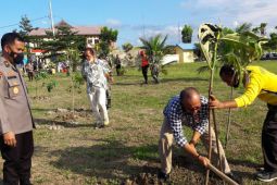 PD Al Washliyah Langkat tanam pohon di SPN Hinai