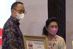 Pemkot Ambon terima penghargaan kota pintar,kado Natal