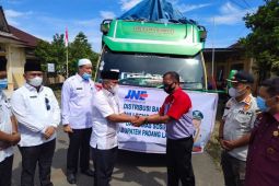 Gratis Ongkir, Plt Bupati Palas kirim bantuan kepada korban erupsi gunung Semeru melalui JNE