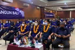 NasDem Gianyar dan Badung tingkatkan pengabdian dengan kukuhkan 13 pengurus DPC