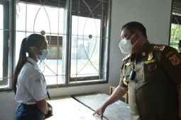Saat tinjau PTM, Bupati Dairi jadi sasaran curhat