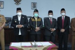DPRD Dairi sahkan Ranperda APBD Tahun Anggaran 2022 menjadi Perda