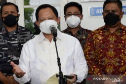 Mendagri sentil kepala daerah absen rapat percepatan vaksin