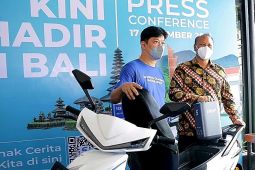 Swap dan Circle-K hadirkan penukaran baterai motor listrik di Bali