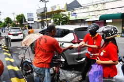 Bakti Sosial Sambut Natal di Madiun