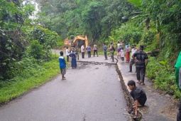 Masyarakat Muara Batang Toru apresiasi Pemkab Tapsel tanggap perbaikan jalan rusak akibat banjir