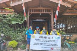 Komunitas Pesepeda Keluarga PLN BEN bantu 50 santri di Bogor