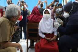 Central Java Governor aims to vaccinate 2 million children