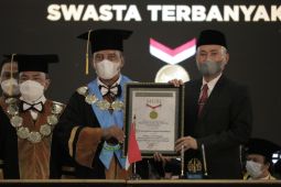 Kerja sama Unesa dengan 837 SMK se-Jatim tercatat MURI