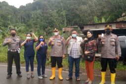 Dinkes Sumut turunkan tim bantu pemeriksaan kesehatan korban banjir Tapsel