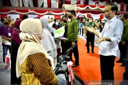 Presiden Jokowi kembali bagi-bagi sepeda