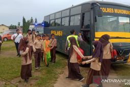 Pelajar antusias ikuti vaksinasi massal di Mukomuko