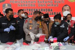 Polda Jatim musnahkan narkoba hasil pengungkapan selama 11 bulan