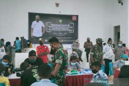 Pemkab Malra: Perangkat desa bantu vaksinasi untuk cairkan Dana Desa, syarat capai 70 persen