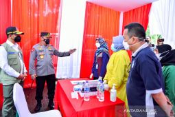 Kapolri minta seluruh daerah kejar target vaksinasi Covid-19 70 persen
