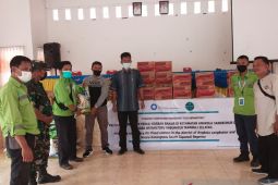Kepada korban banjir Tapsel, PT NSHE beri bantuan sembako sebagai wujud kepedulian