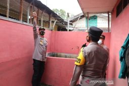Hari pertama dinas di Madina, Kapolres sidak ke Polsek