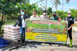 PT PAS rewards Tapin's 3 fire-free-villages IDR10 ml