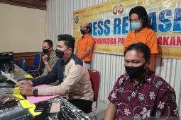 Polisi tangkap dua pemilik ganja
