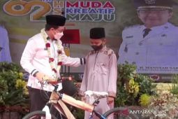78 bicycles for HST's children whose parents died from COVID-19