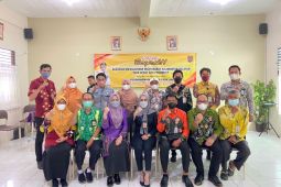 Biro Perekonomian Kalsel bergerak datangi rumah warga ajak bervaksin