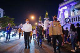 Di Pontianak, perayaan malam Natal tertib dan lancar