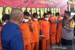 Polisi Cirebon tangkap empat pengemudi dan kernet saat nyabu di jalan