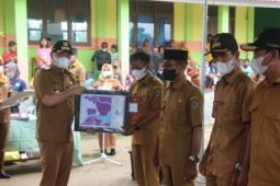 Bupati Paser serahkan SK pelepasan 5.000 Ha kawasan cagar alam